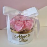 Caixa acrílica com rosas – Adoro-te Mãe